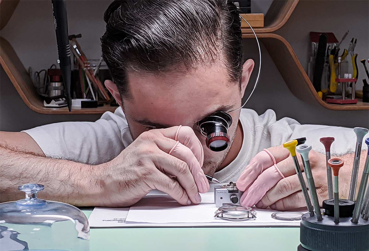 Étape 5 de la production de la Collection Union : l'assemblage des montres