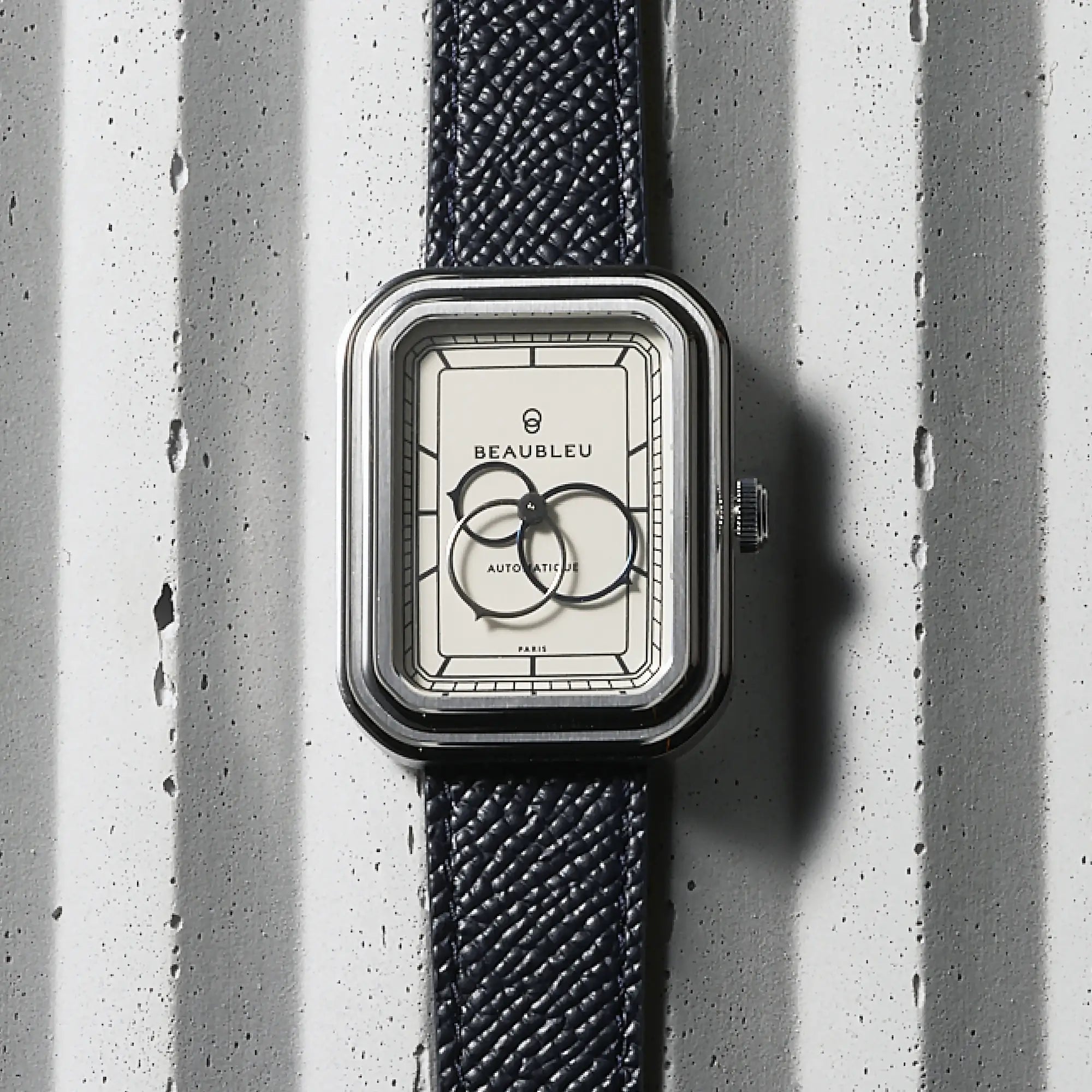 Montre automatique Ecce Figura Alba vec son bracelet en cuir grainé