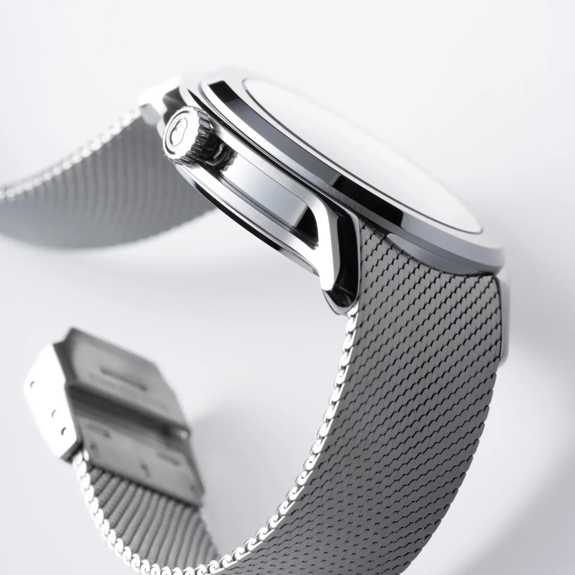 Montre Beaubleu sur bracelet acier de profil