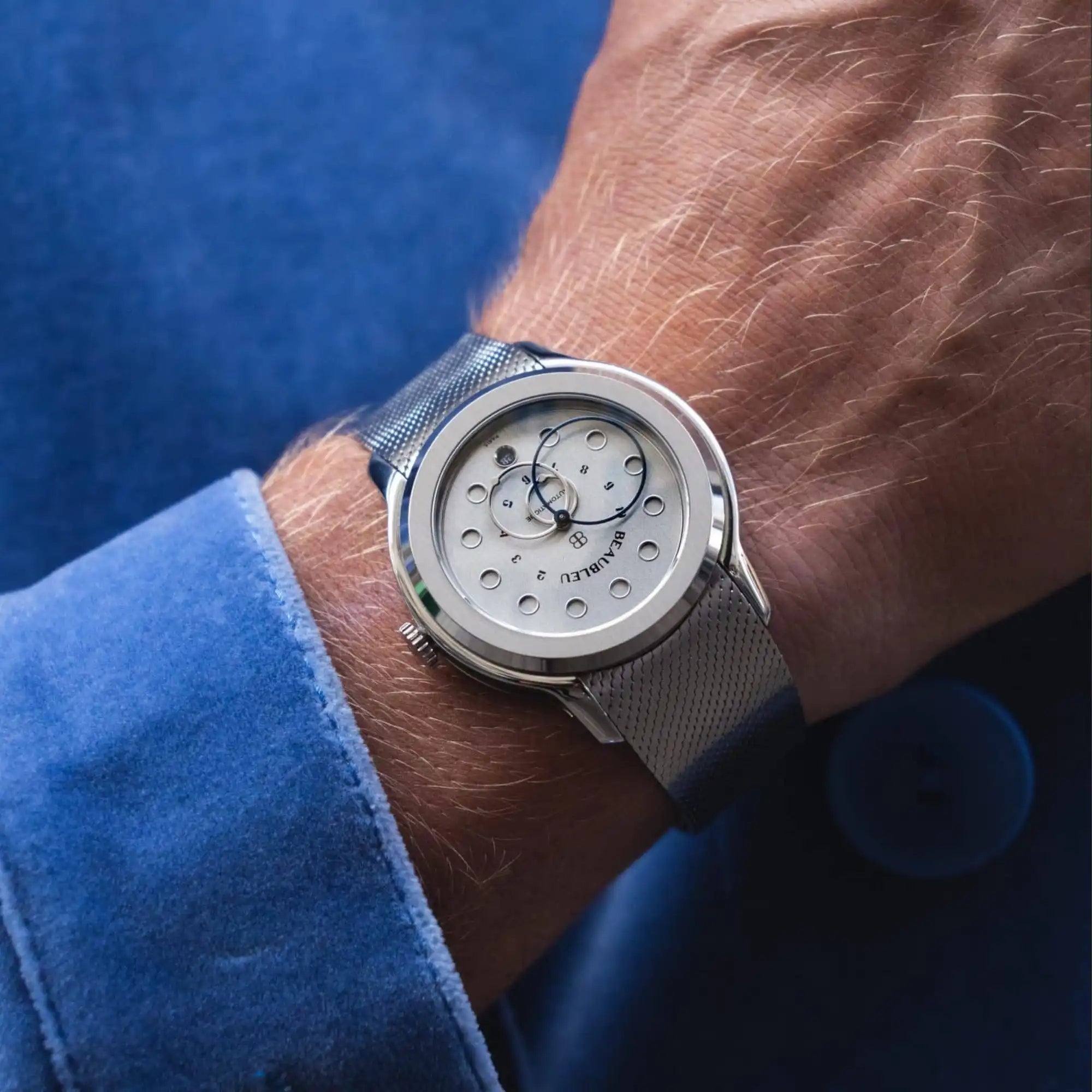 Montre Beaubleu Date Acier sur poignet homme