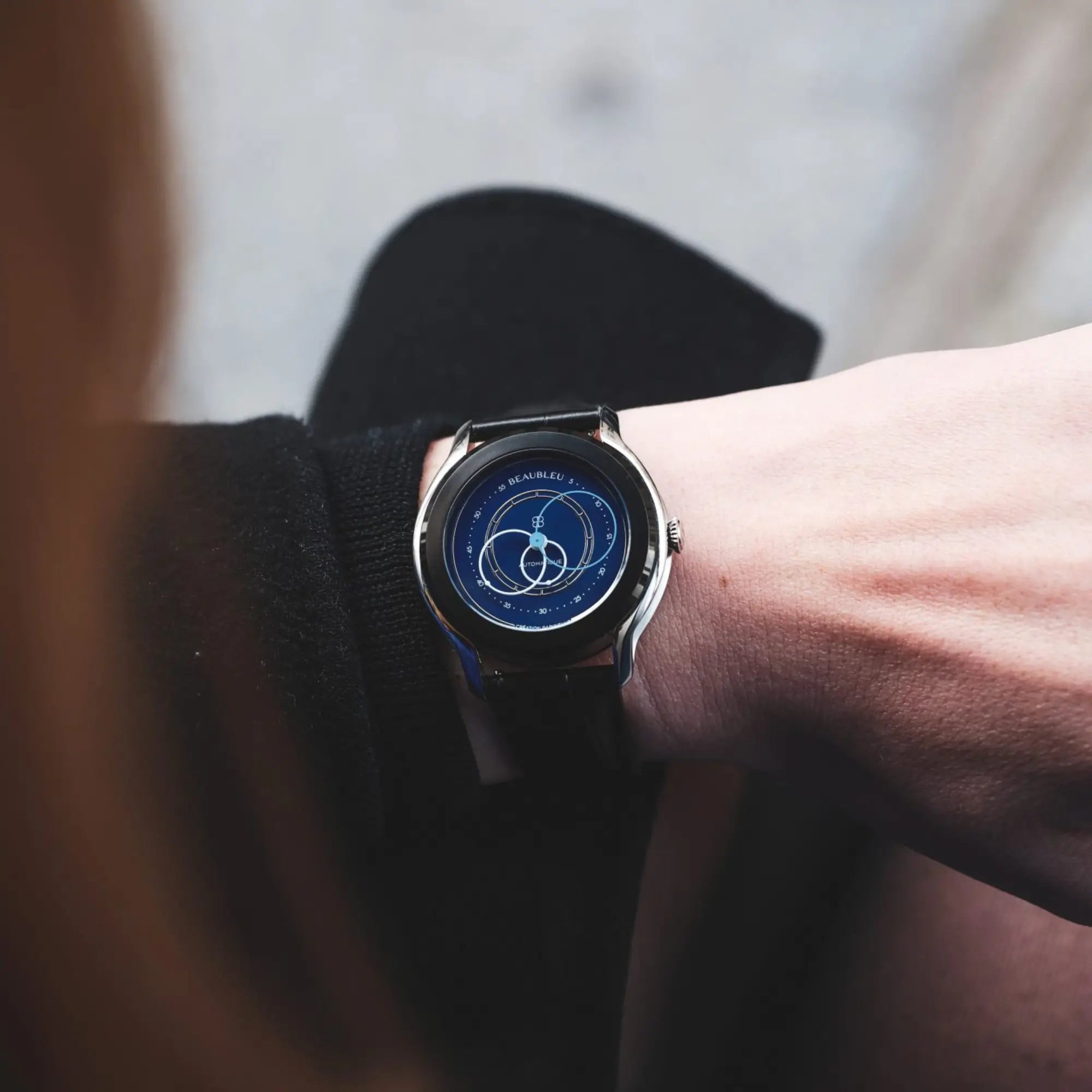 Montre Beaubleu Intrepide bleu sur bracelet cuir noir