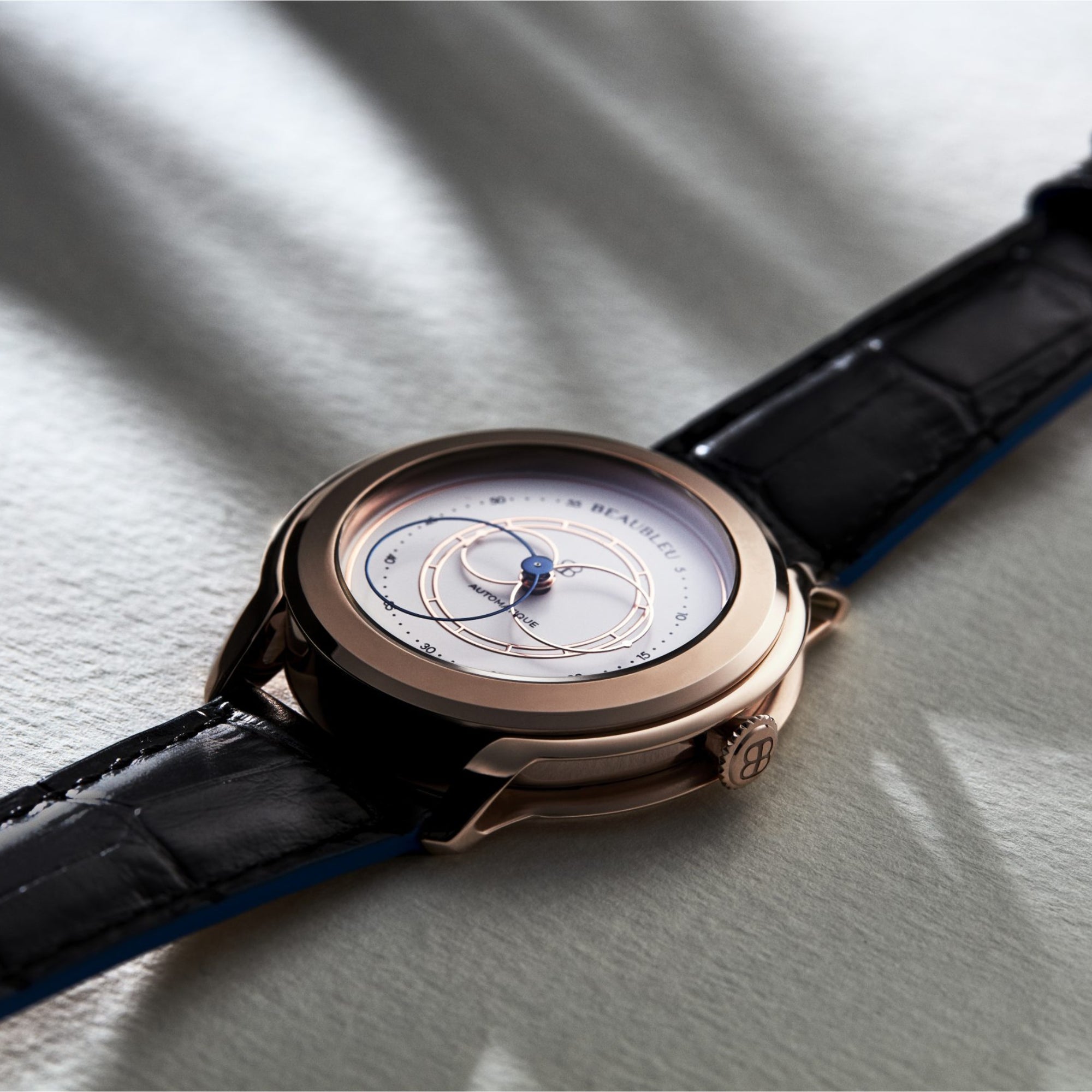 Montre Beaubleu Olympe sur bracelet en cuir noir