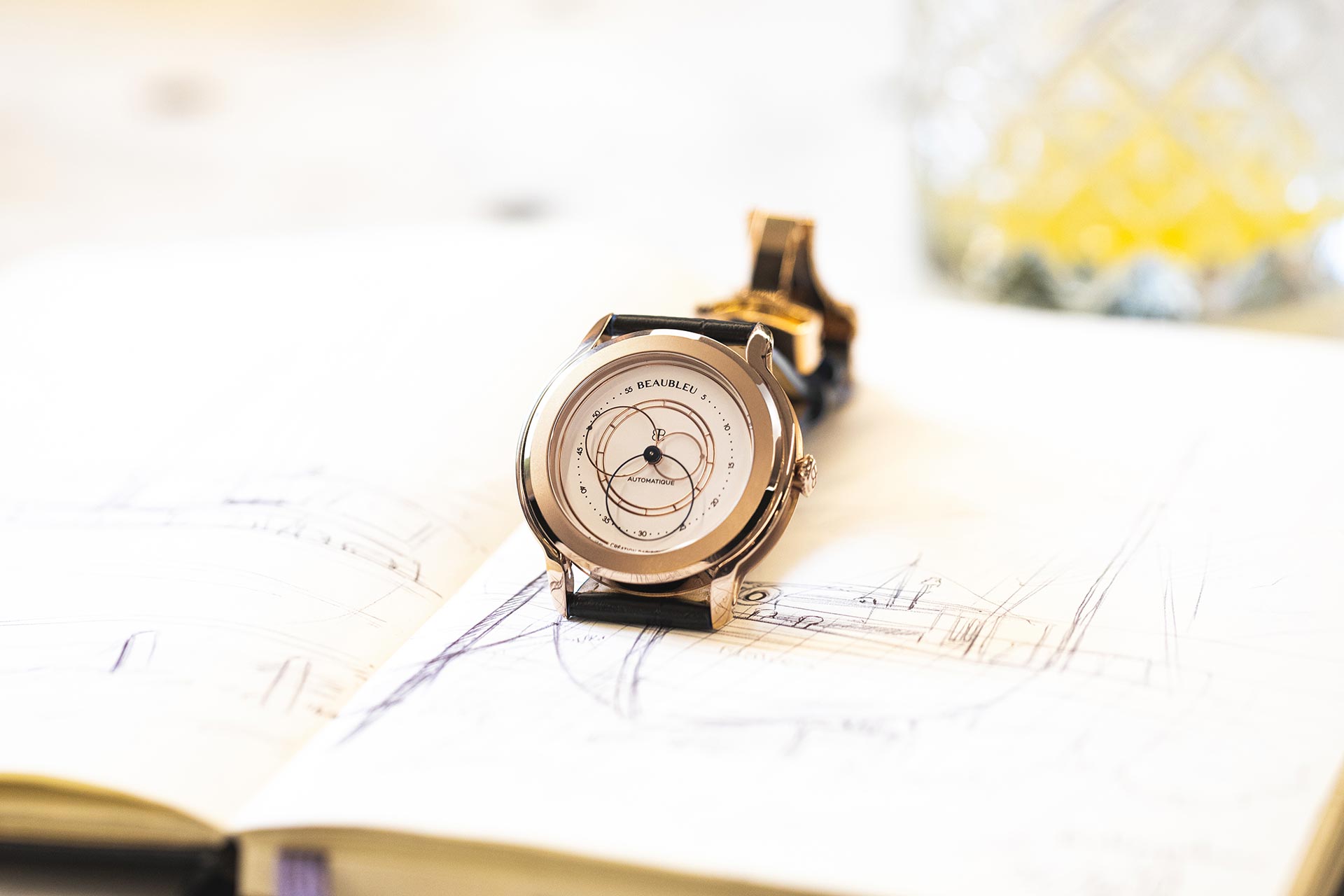 Beaubleu Collection Union montre automatique aux aiguilles rondes Olympe Or Rose cadran blanc