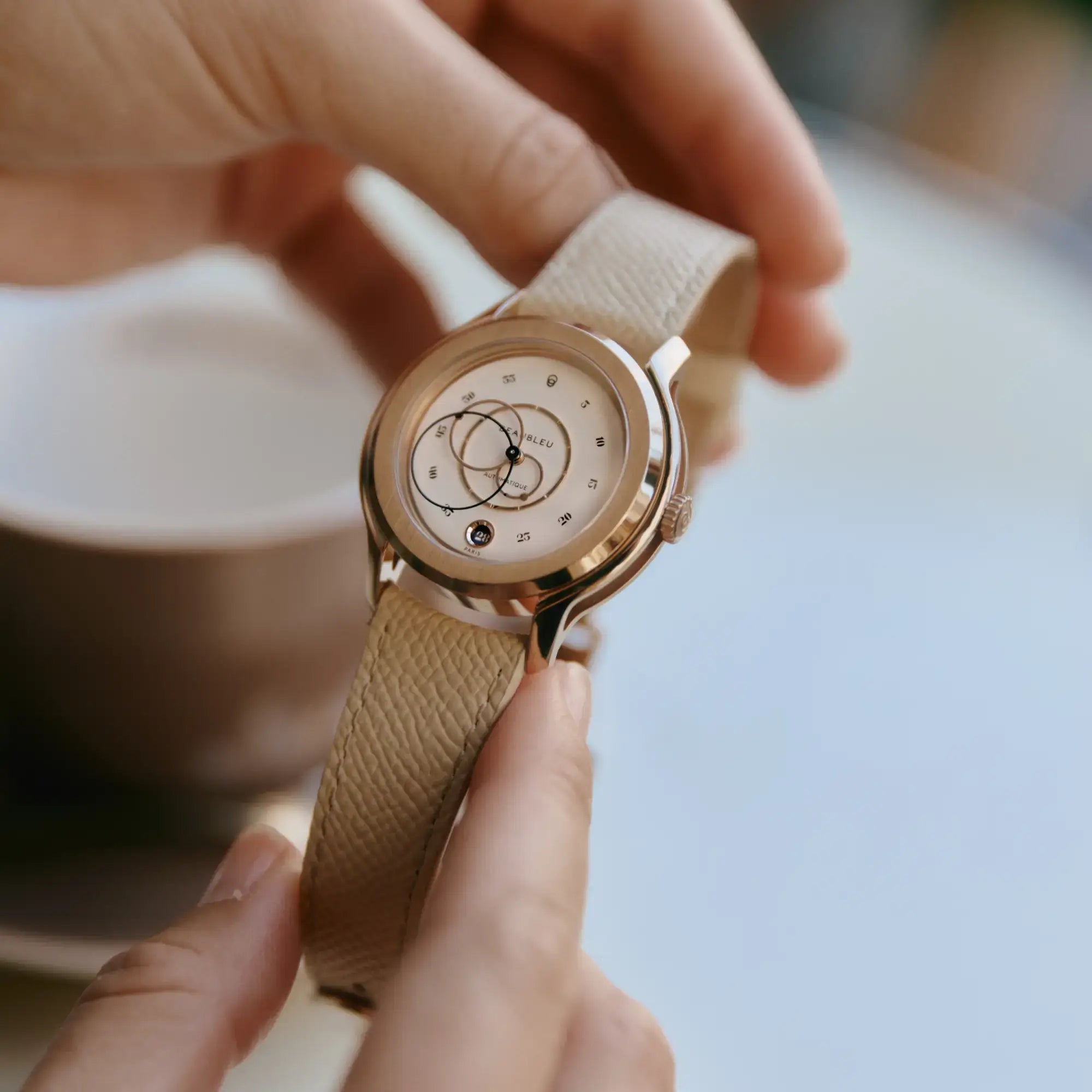 Montre automatique Beaubleu Ecce Lys avec un bracelet en cuir crème