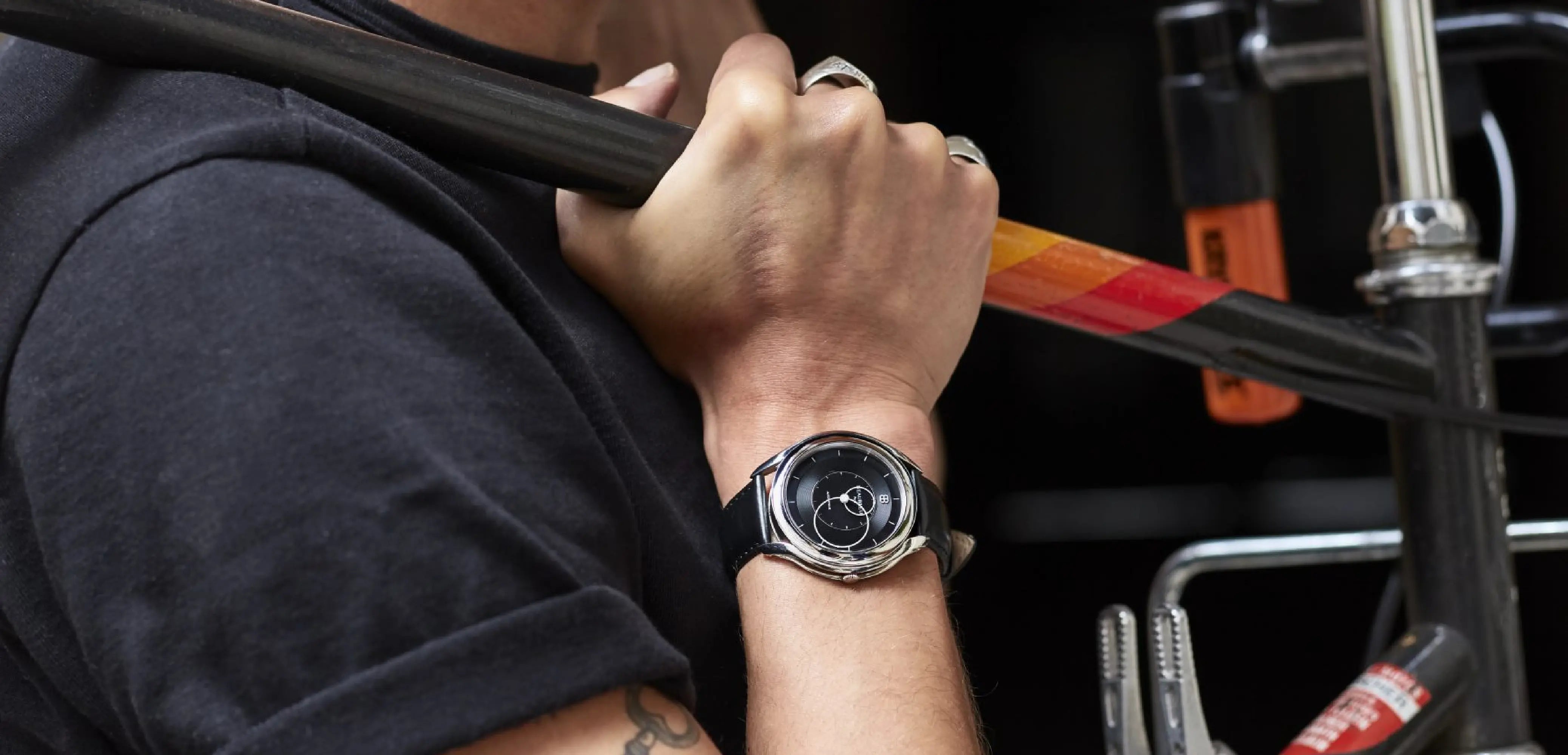 Beaubleu le lumineux au poignet avec vélo