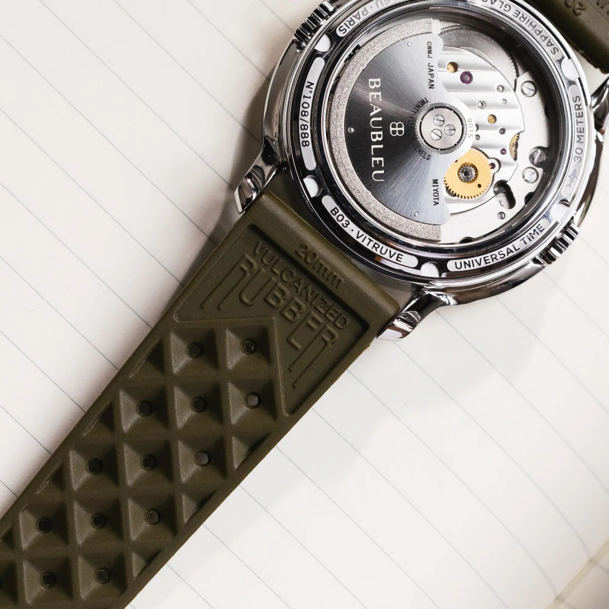 Bracelet tropic vert vu de dos avec montre beaubleu 