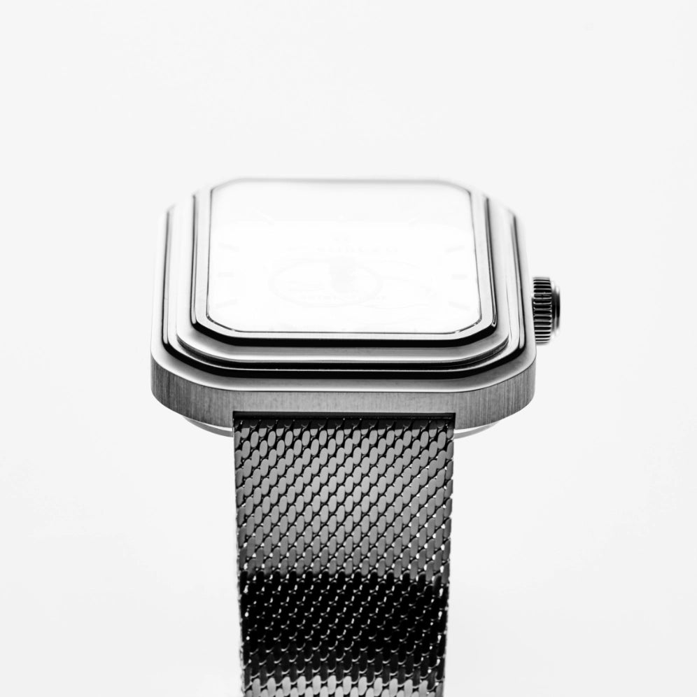 Détail boîtier de montre Ecce Figura en acier