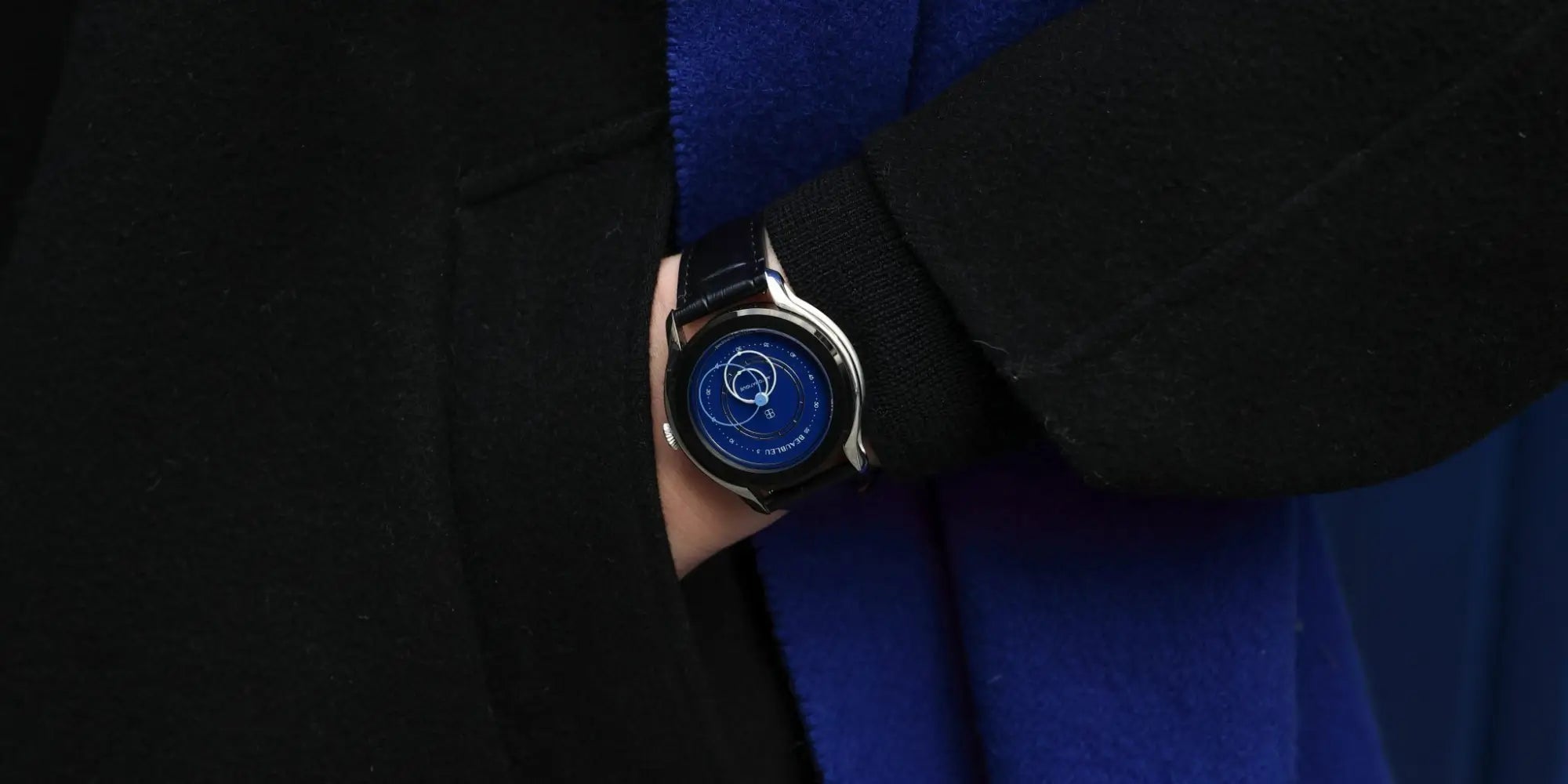 Montre Beaubleu Intrepide bleu sur bracelet cuir noir 