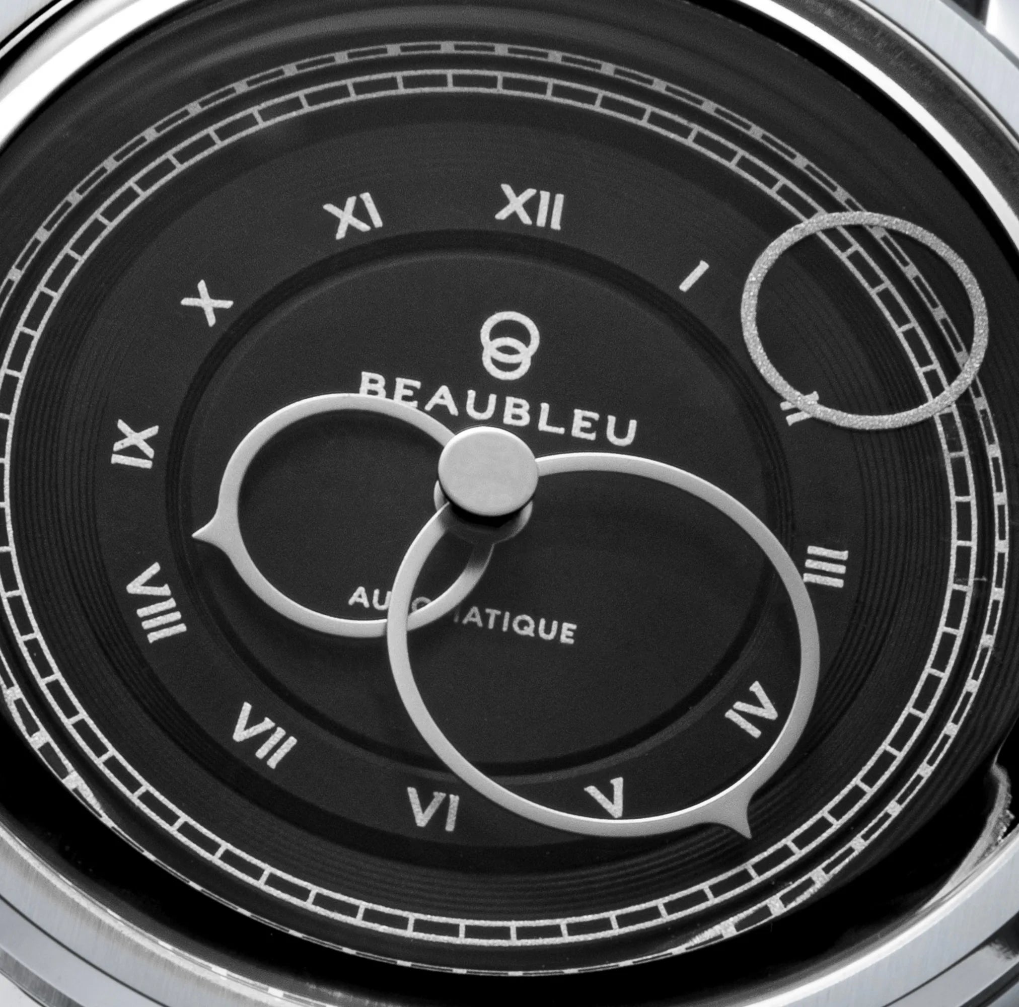 Gros plan sur le cadran de la montre La Pièce Graphite