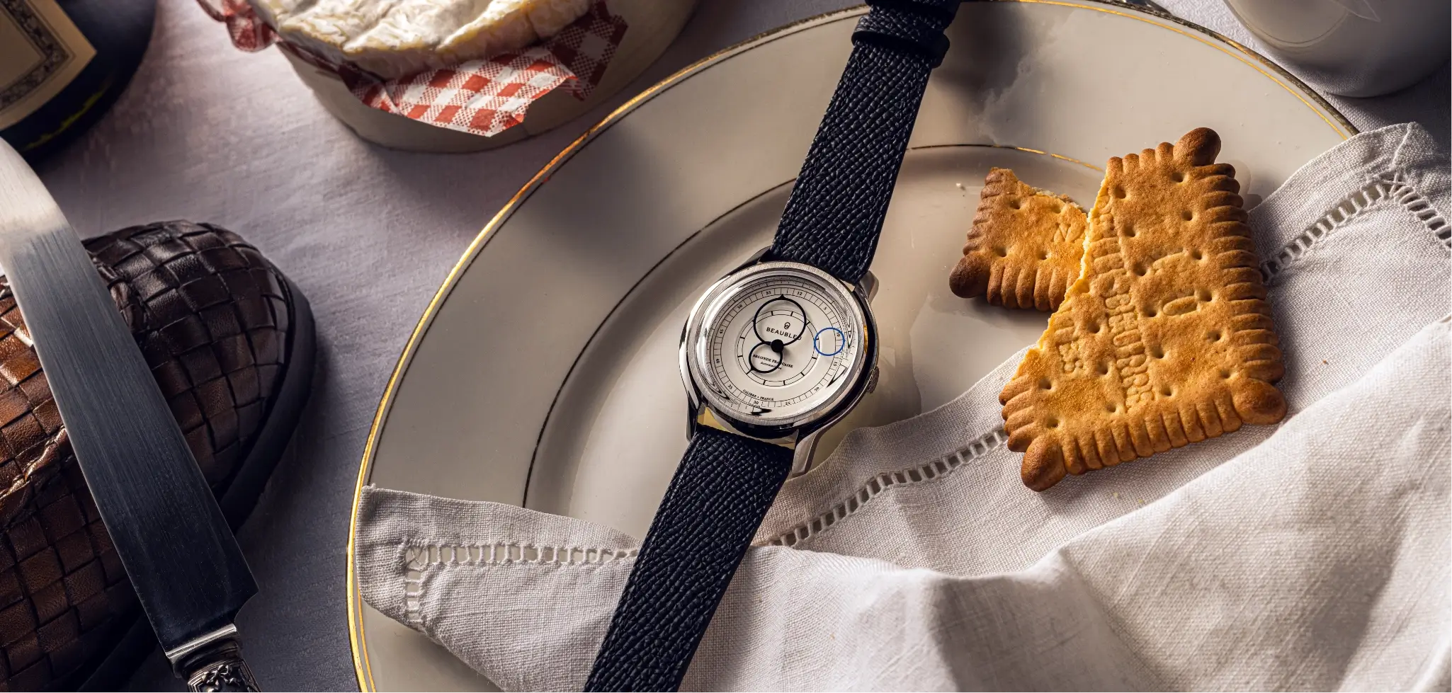 Montre cadran blanc nature morte