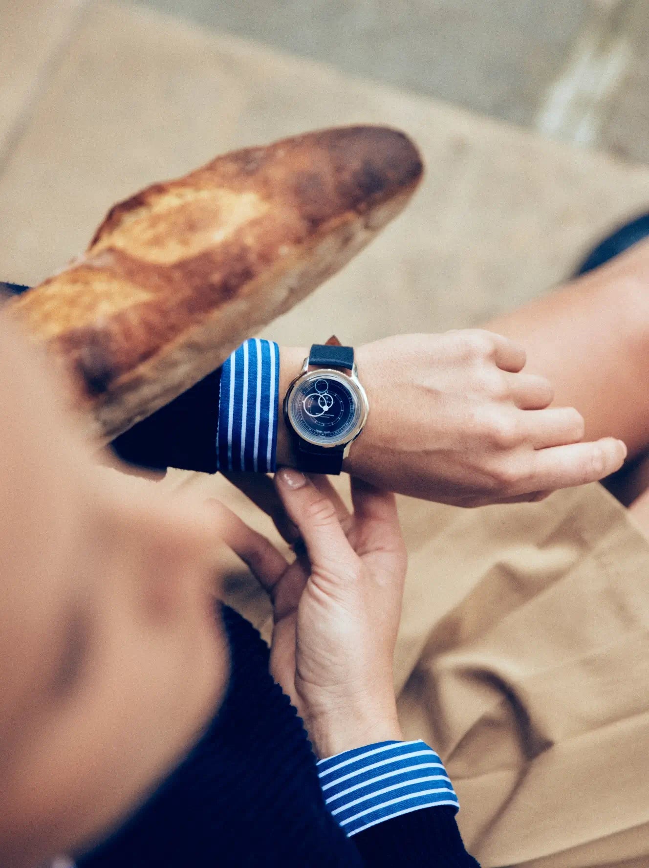 Montre Seconde Française Bleu lifestyle femme