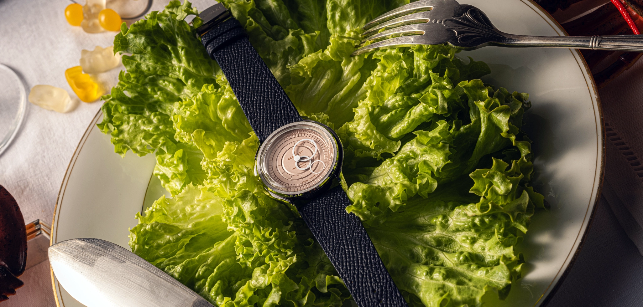 Montre Seconde Française saumon nature morte